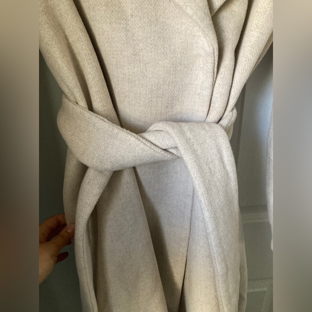 H&M Coat - Picture 2 of 8